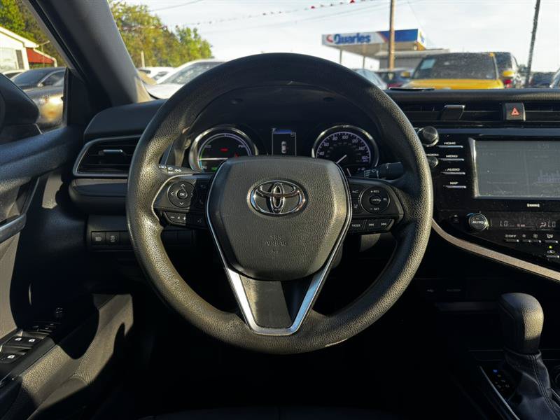 Used 2020 Toyota Camry LE FWD image 10