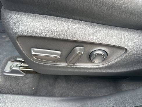 Used 2022 Toyota Highlander XSE image 34