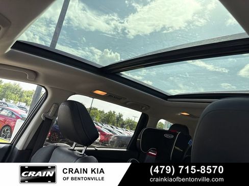 Used 2022 Subaru Ascent Limited w/ Technology Package AWD/4WD image 4
