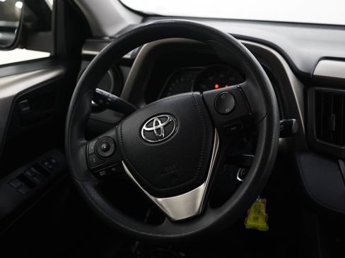 Used 2015 Toyota RAV4 LE AWD/4WD image 14