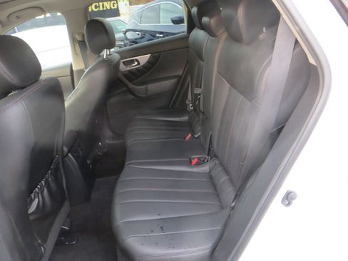 Used 2017 INFINITI QX70 Base AWD w/ Premium Package image 29