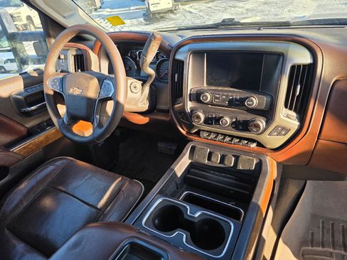 Used 2015 Chevrolet Silverado 3500 High Country w/ Duramax Plus Package image 19