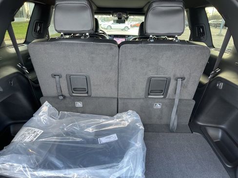 New 2025 Jeep Grand Cherokee L Limited w/ Luxury Tech Group II image 40