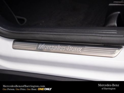 New 2025 Mercedes-Benz GLB 250 4MATIC image 17