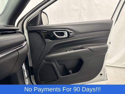 New 2026 Jeep Compass Latitude image 22