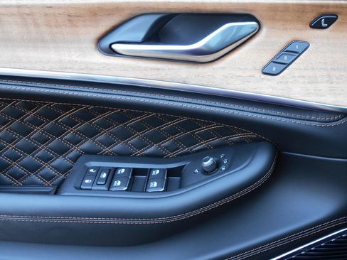 New 2025 Jeep Grand Cherokee L Summit image 16