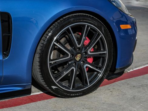 Used 2018 Porsche Panamera 4 w/ Sport Chrono Package image 69