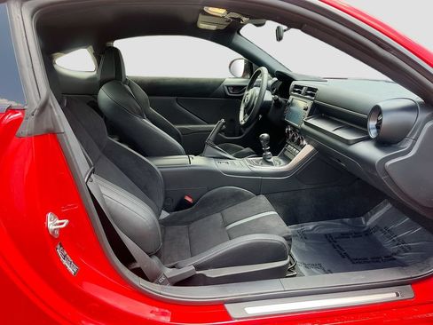 Used 2025 Toyota GR86 Premium w/ ALL Weather Mat Package (TMS) RWD image 27