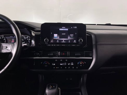 Used 2025 Nissan Pathfinder SV FWD image 15