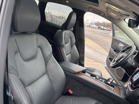 Certified 2023 Volvo XC60 B5 Plus w/ Climate Package image 30