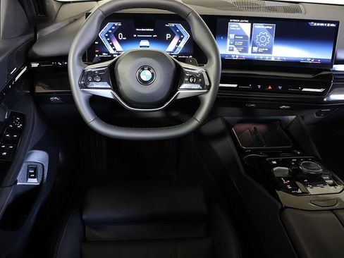 Used 2026 BMW 530i xDrive AWD/4WD image 3