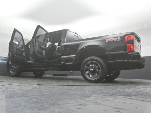 Used 2024 Ford F250 Lariat w/ Sport Appearance Package AWD/4WD image 46
