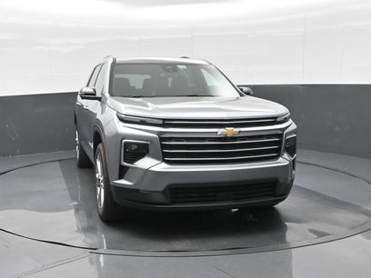 New 2025 Chevrolet Traverse LT w/ Driver Confidence Package