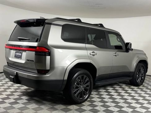 Certified 2025 Lexus GX 550 w/ Accessory Package (2T) AWD/4WD image 9