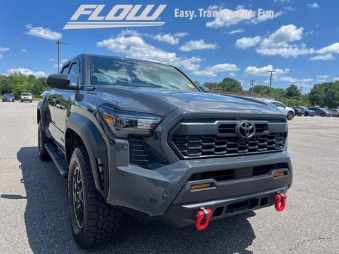 Used 2025 Toyota Tacoma TRD Off-Road AWD/4WD image 23