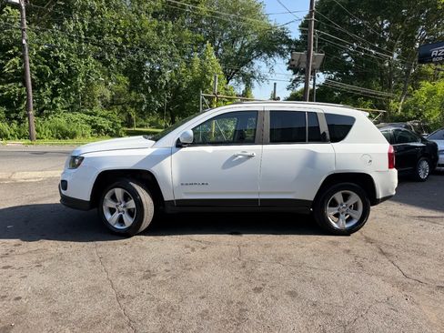 Used 2016 Jeep Compass Latitude AWD/4WD image 7