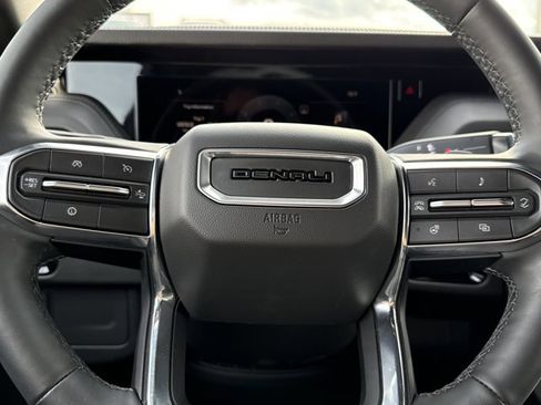 Used 2025 GMC Yukon Denali w/ LPO, Floor Liner Package image 24