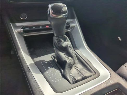 Used 2019 Audi Q3 2.0T Premium Plus w/ Premium Plus Package AWD/4WD image 15