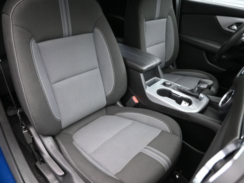Used 2023 Chevrolet Blazer LT image 38