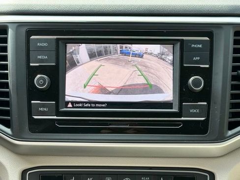 Certified 2023 Volkswagen Atlas SE FWD image 27