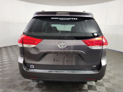 Used 2011 Toyota Sienna LE FWD image 6
