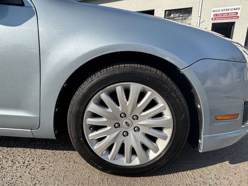 Used 2011 Ford Fusion Hybrid FWD image 40