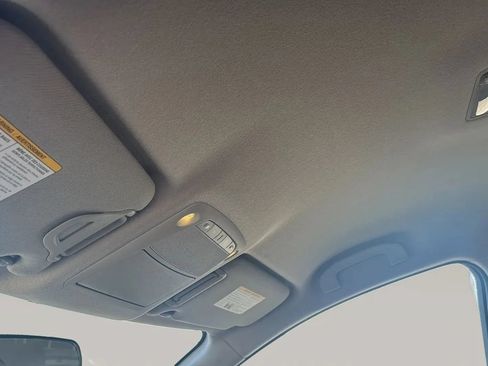 Used 2015 Nissan Leaf S FWD image 38