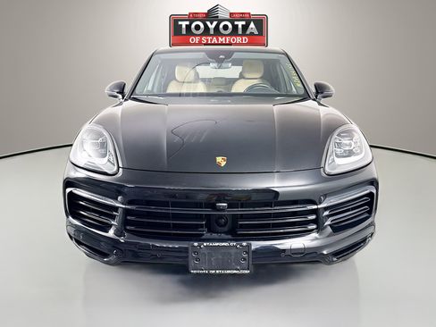 Used 2021 Porsche Cayenne E-Hybrid Coupe AWD/4WD image 2