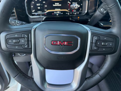 Used 2024 GMC Sierra 1500 Elevation image 21