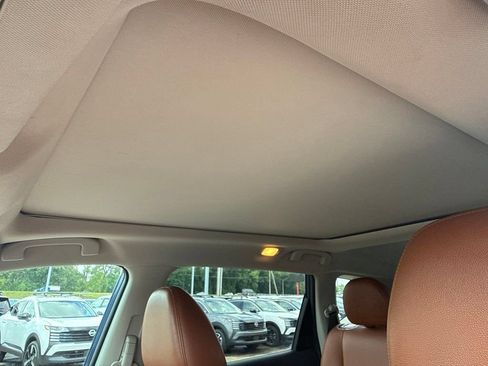 Used 2017 Nissan Rogue SL w/ SL Premium Package AWD/4WD image 14