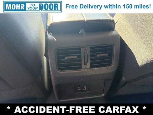 Used 2022 Nissan Rogue SV image 33