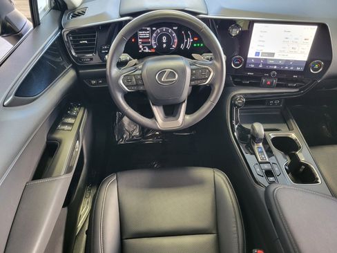 Certified 2025 Lexus NX 250 FWD image 13