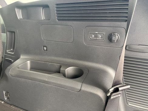 Used 2025 Kia Sorento EX w/ Panoramic Sunroof Package FWD image 10