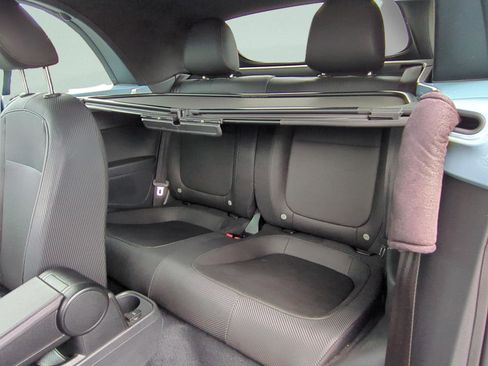 Used 2013 Volkswagen Beetle 2.5 FWD image 9