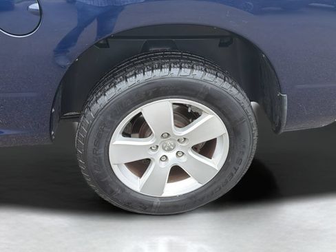Used 2012 RAM 1500 Express RWD image 21