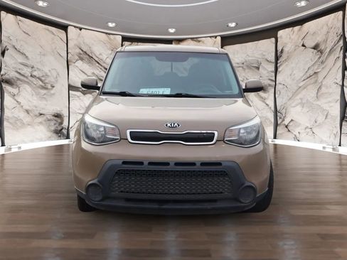 Used 2015 Kia Soul + image 2