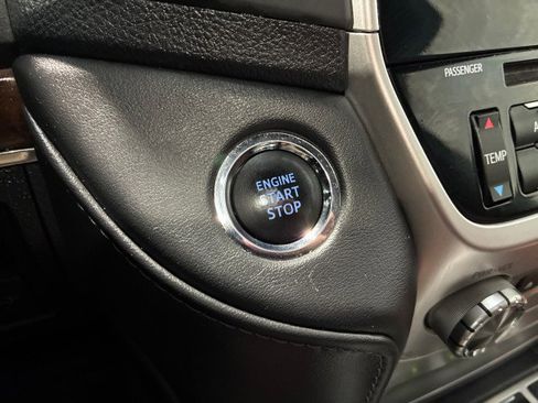 Used 2021 Toyota Land Cruiser image 27