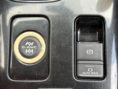 Used 2018 Mitsubishi Outlander SE AWD/4WD image 10