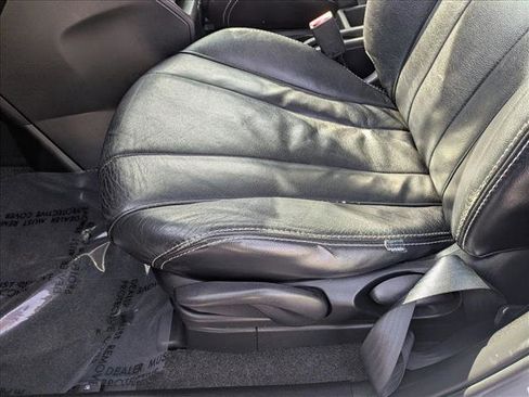 Used 2012 MAZDA MAZDA5 Touring w/ Moonroof & Audio Pkg image 12