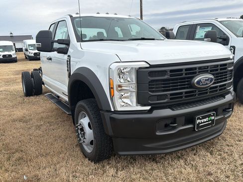 New 2026 Ford F550 4x4 SuperCab Super Duty image 3