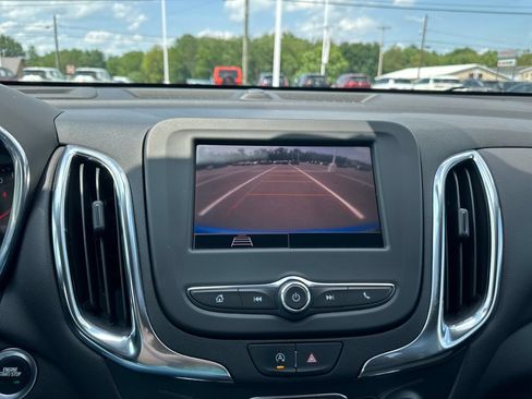 Used 2024 Chevrolet Equinox LT AWD/4WD image 24