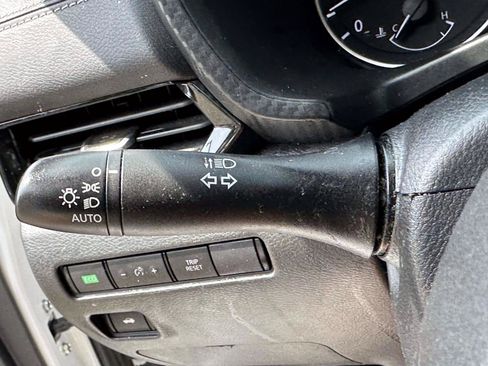 Certified 2023 Nissan Sentra SV FWD image 28