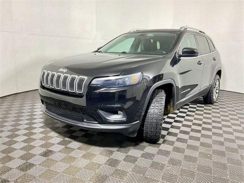 Used 2020 Jeep Cherokee Latitude Plus w/ Cold Weather Group image 7