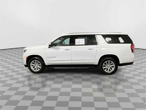 Used 2024 Chevrolet Suburban Premier image 5