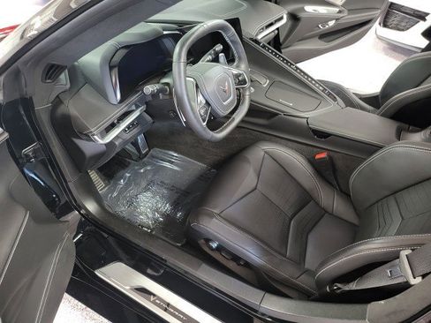 Used 2022 Chevrolet Corvette Stingray Premium Conv w/ Z51 Performance Package image 7