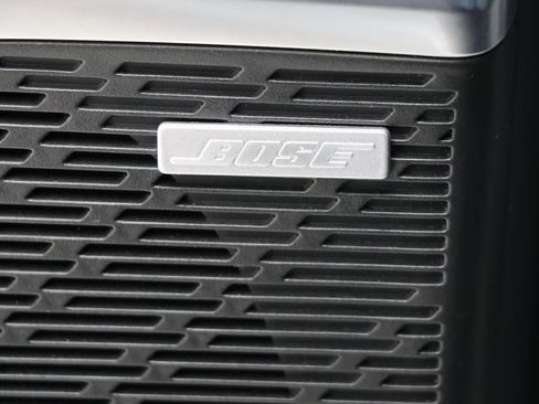 Used 2025 Buick Enclave Preferred image 26