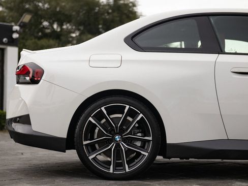 Used 2022 BMW 230i Coupe w/ M Sport Package RWD image 17
