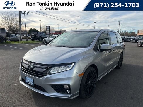 Used 2019 Honda Odyssey Touring image 1