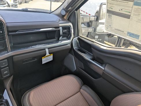 New 2026 Ford F350 King Ranch w/ Chrome Package AWD/4WD image 17