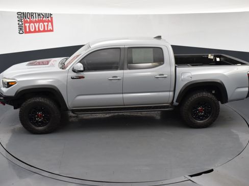 Used 2017 Toyota Tacoma TRD Pro AWD/4WD image 25